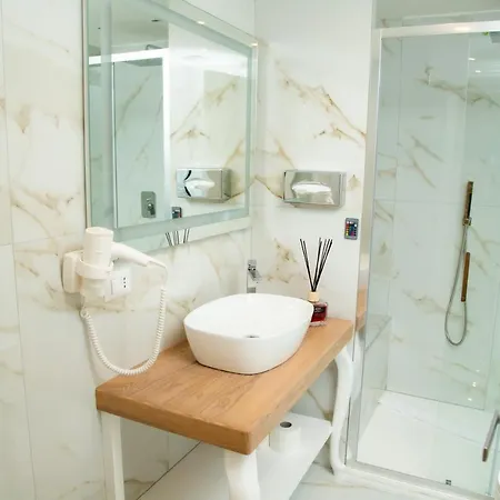 Bed and Breakfast Gentile Centro Storico 4*